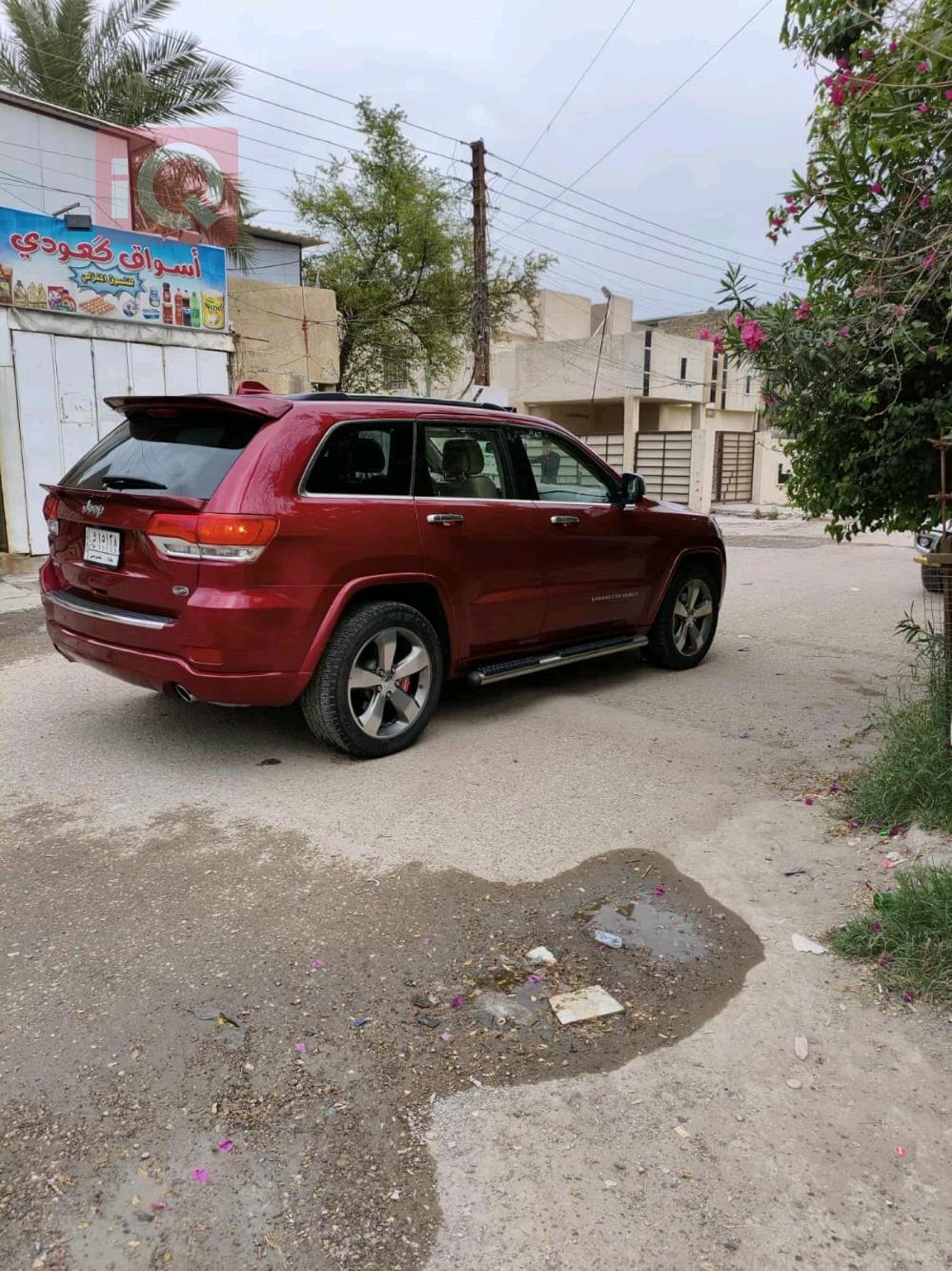 جیپ گراند شیرۆکی